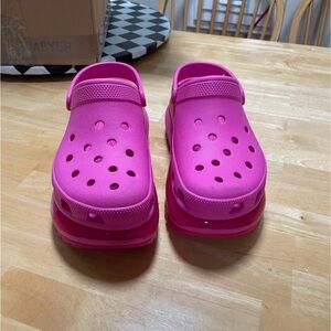 Mega Crush Clog - Pink Crocs